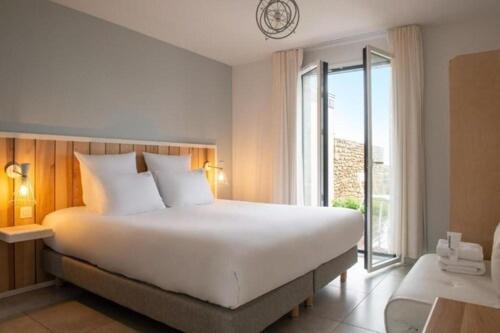 Hotel Sport & Spa, Ile D'Ouessant, The Originals Collection Ushant Bagian luar foto